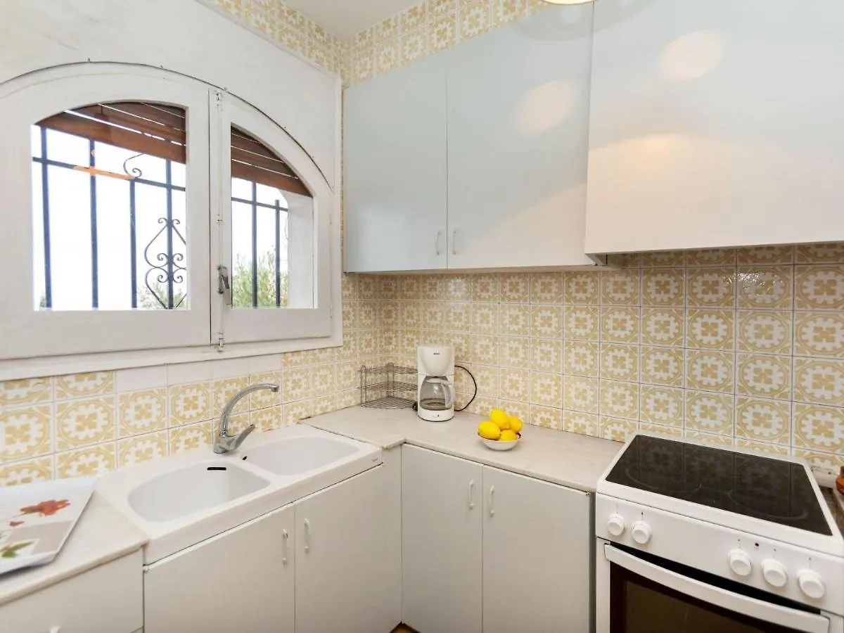 Apartment Cathy-3 By Interhome Llanca